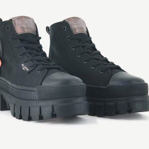 Palladium Revolt Hi TX Sneaker Boot